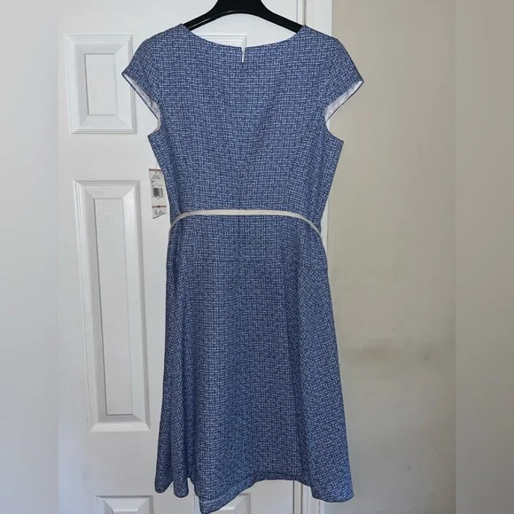 NWT, 9 & Co., Blue & White Dress with Belt, Size 12 - Picture 7 of 7
